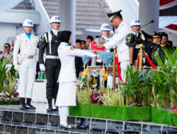Gubernur Andi Sudirman Pimpin Penurunan Merah Putih, Paskibraka Sulsel Sukses Tunaikan Tugas