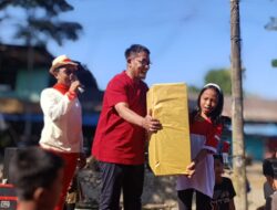 Pasar Senggol Bergoyang, Pedagang Semarakkan HUT ke-81 RI dengan Senam dan Games Berhadiah