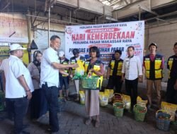 Perumda Pasar Makassar Berbagi Sembako untuk 80 Petugas Kebersihan, Apresiasi Garda Terdepan Pilah Sampah
