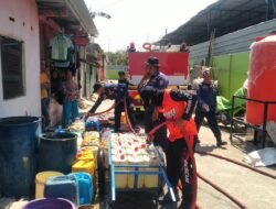 TDB BPBD Makassar Bergerak di 8 Kecamatan, 322 Titik dan 28.054 KK Terlayani Air Bersih