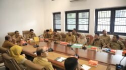 Pimpin Monev Triwulan III, Sekda Makassar Peringatkan Camat Tak Biarkan Lurah Jalan Sendiri
